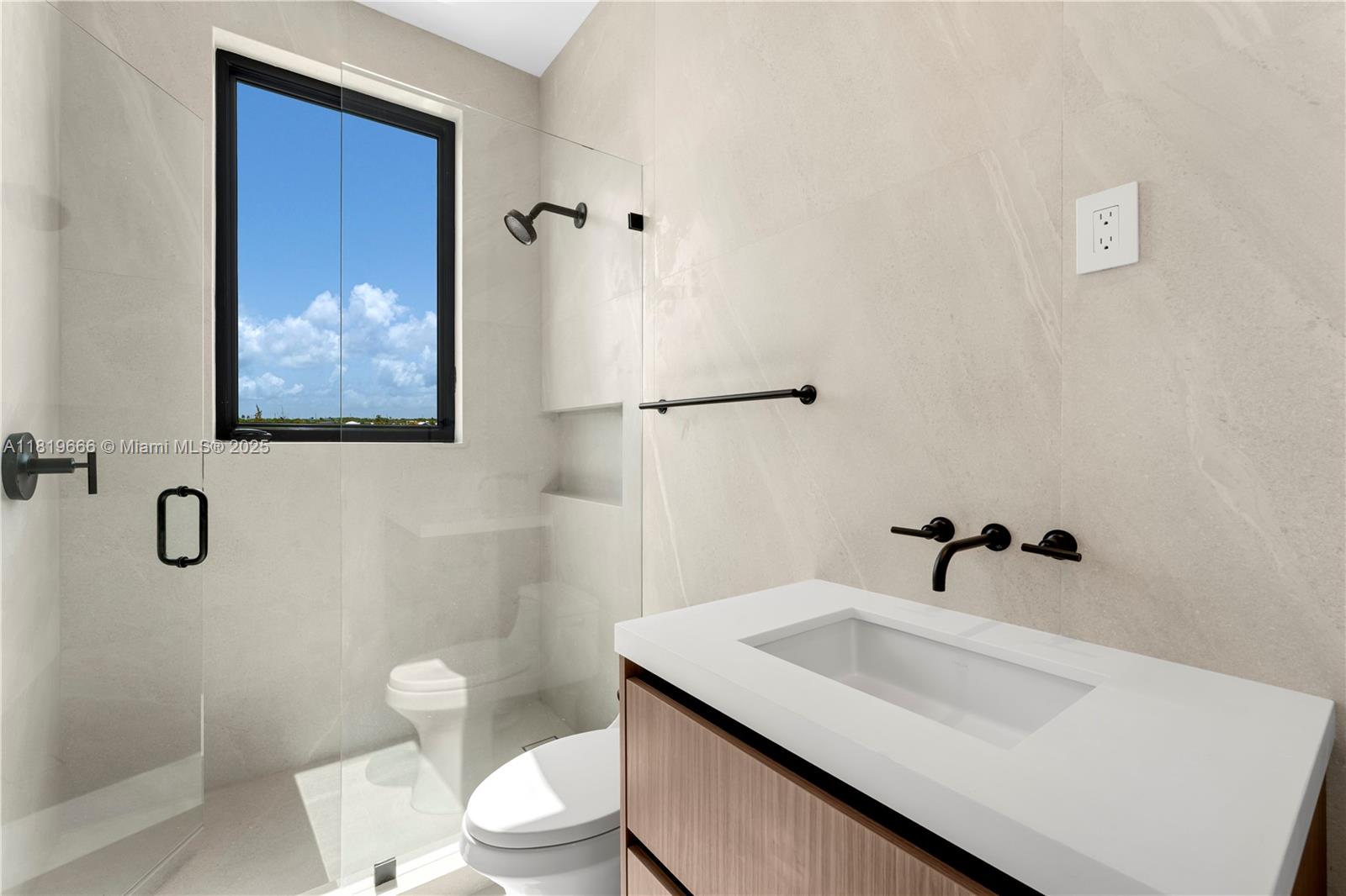 KEY LARGO BEACH ADD - Residential