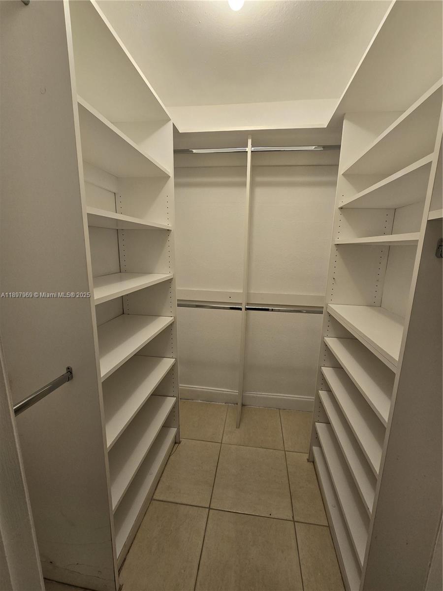 PRESERVE AT AVERY LAKES - Residential Lease