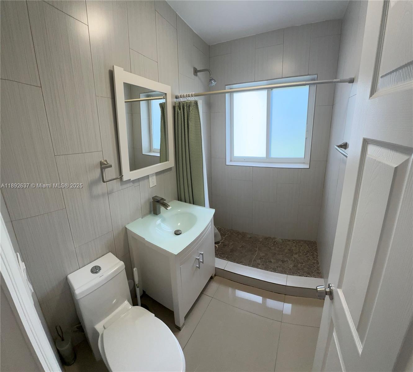 ISLE OF NORMANDY MIAMI VI - Residential Lease