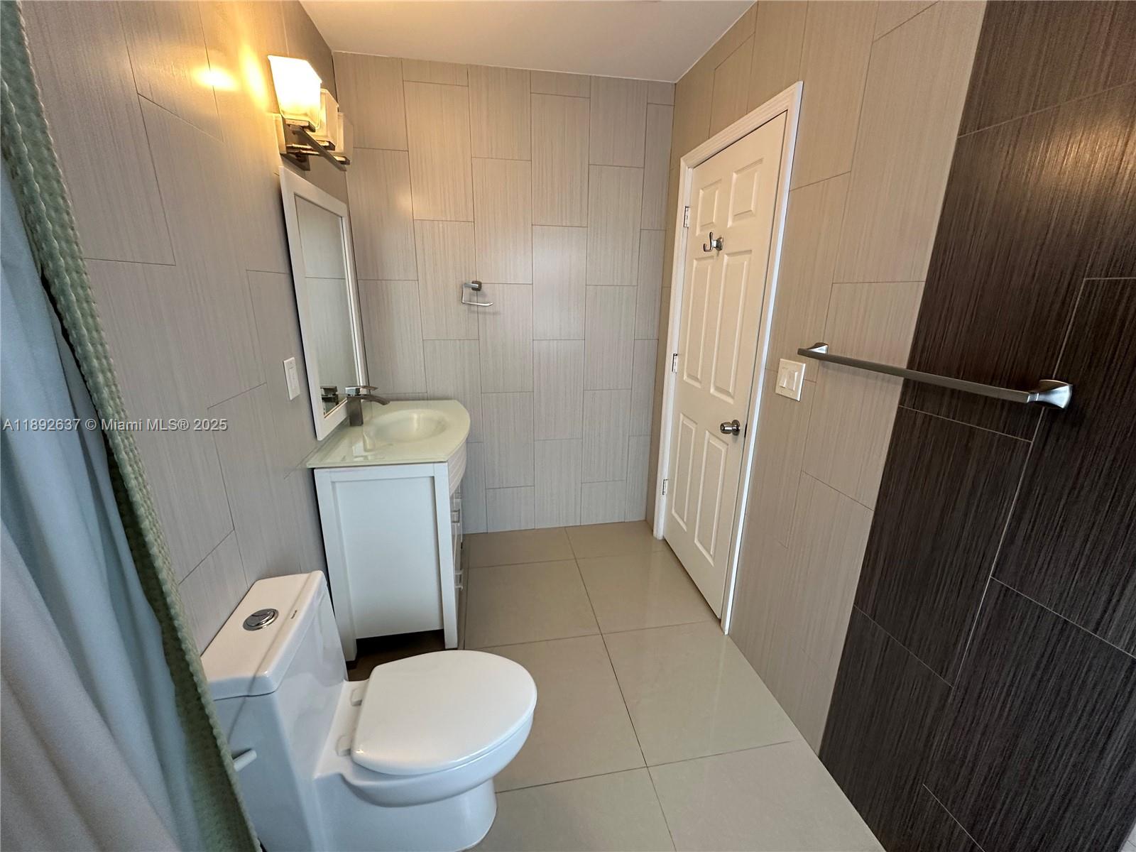 ISLE OF NORMANDY MIAMI VI - Residential Lease