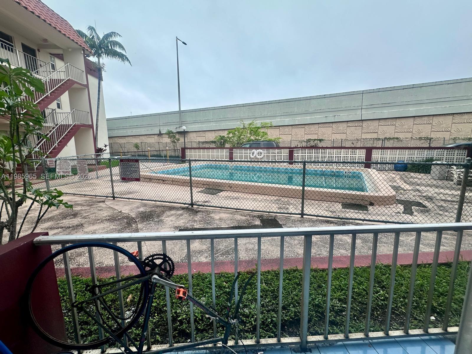 SANDERLING APTS CONDO - Residential