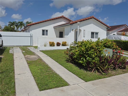 13555 SW 38TH LN, MIAMI, FL 33175 - Image 8fc2d54cda83c8ae130f93484704a135/2047181102