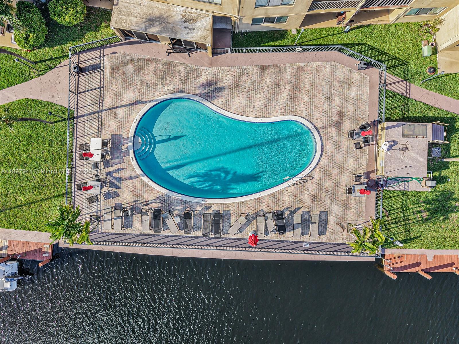 YACHT CLUB CONDO - Residential Lease