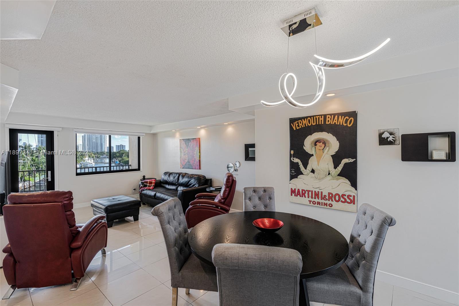 YACHT CLUB CONDO - Residential Lease