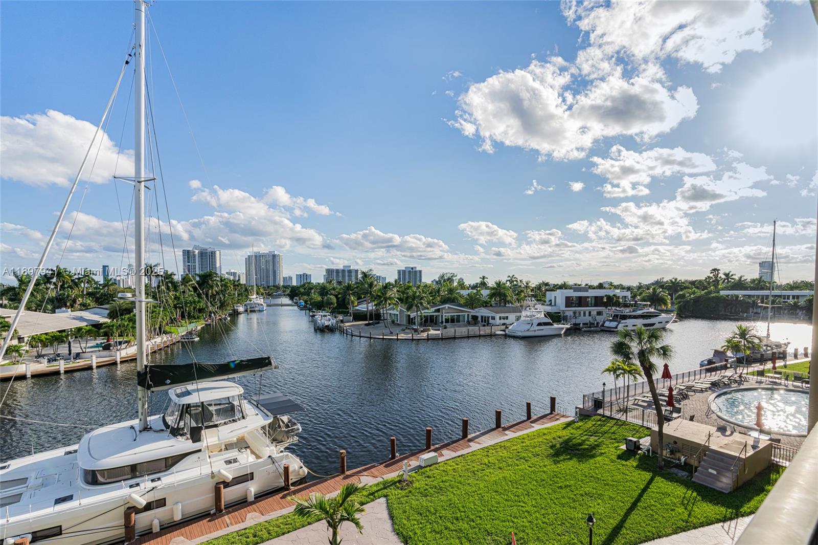 YACHT CLUB CONDO - Residential Lease