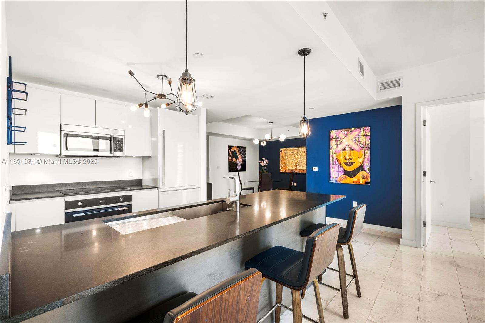 1010 Brickell Ave 3904