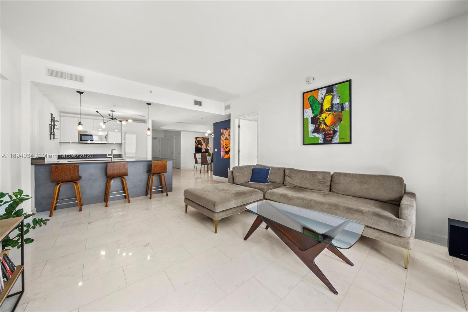 1010 Brickell Ave 3904