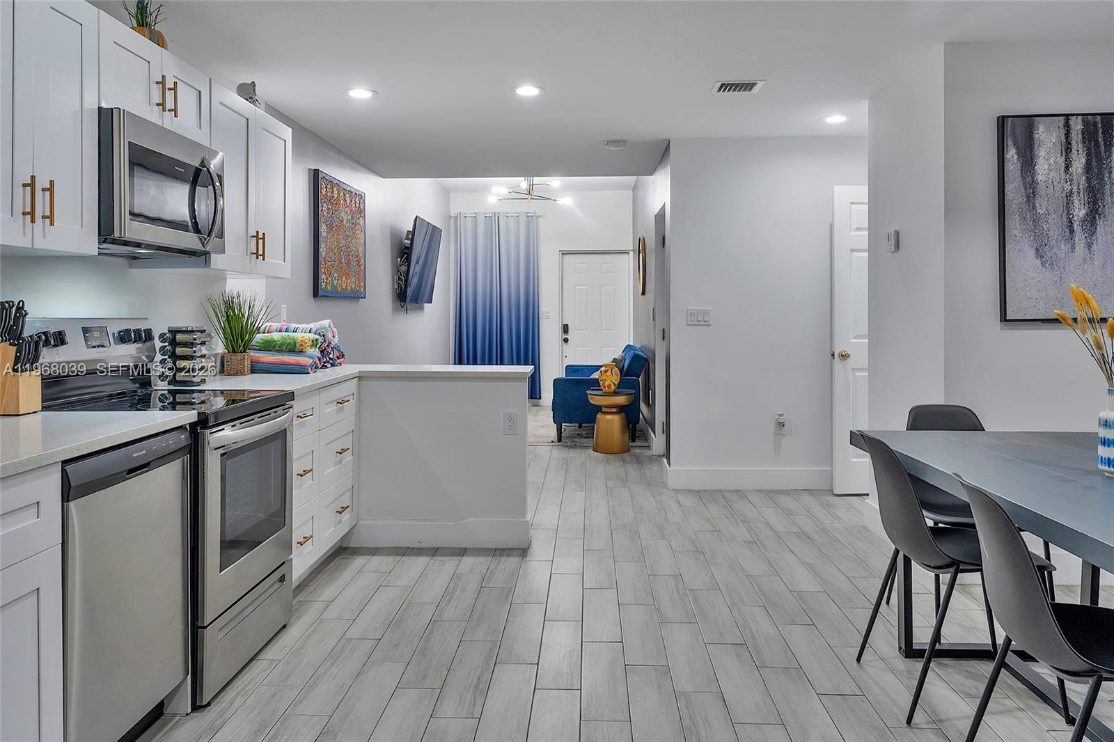 5130 - 5140 NW 5th Avenue