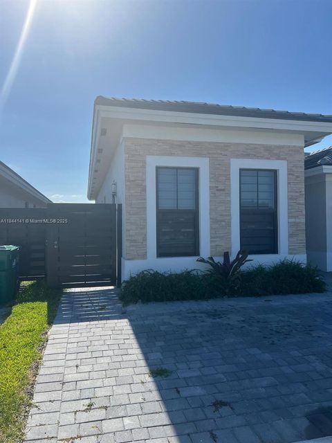 1840 SW 144th Ave Apt Miami FL 33175