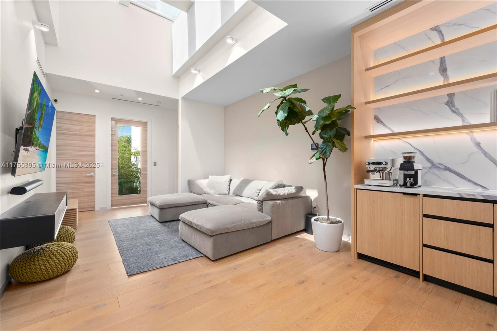 EASTERN SHORES 1ST ADDN - Residential