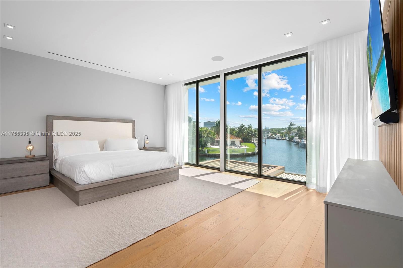 EASTERN SHORES 1ST ADDN - Residential