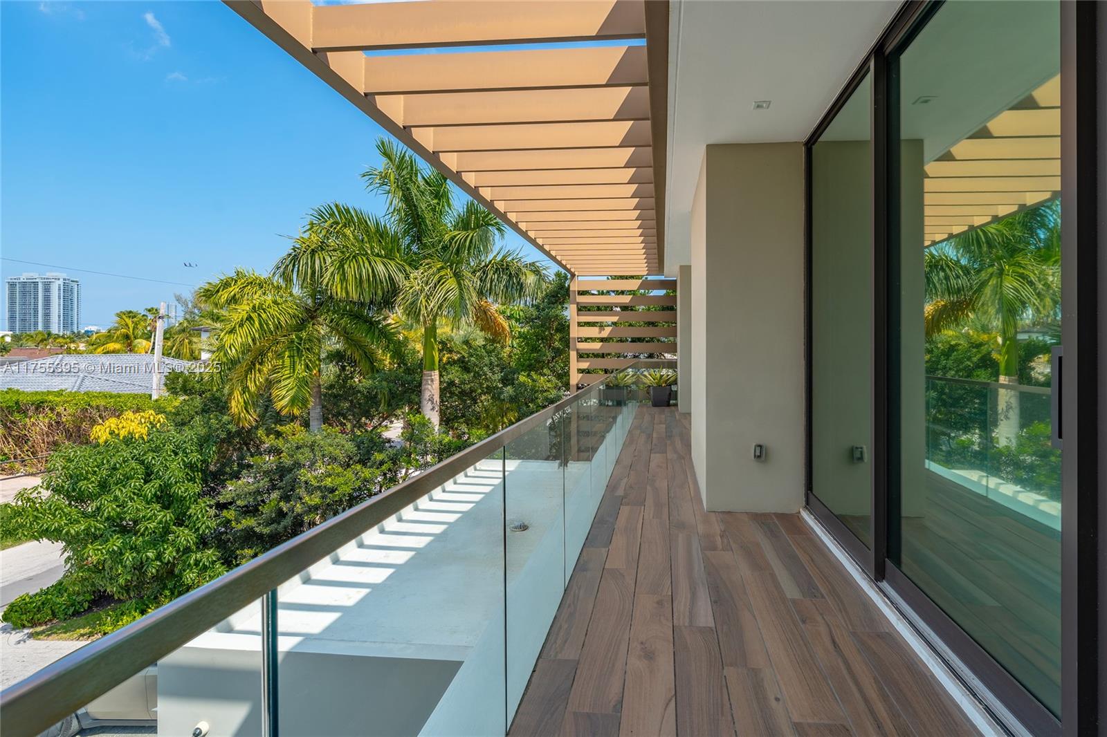 EASTERN SHORES 1ST ADDN - Residential