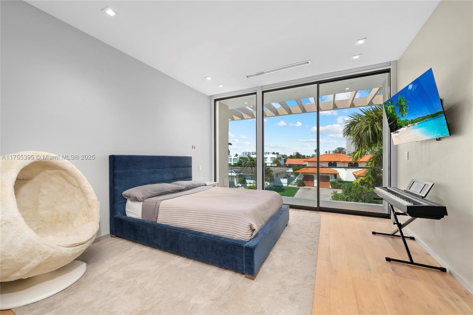 EASTERN SHORES 1ST ADDN - Residential