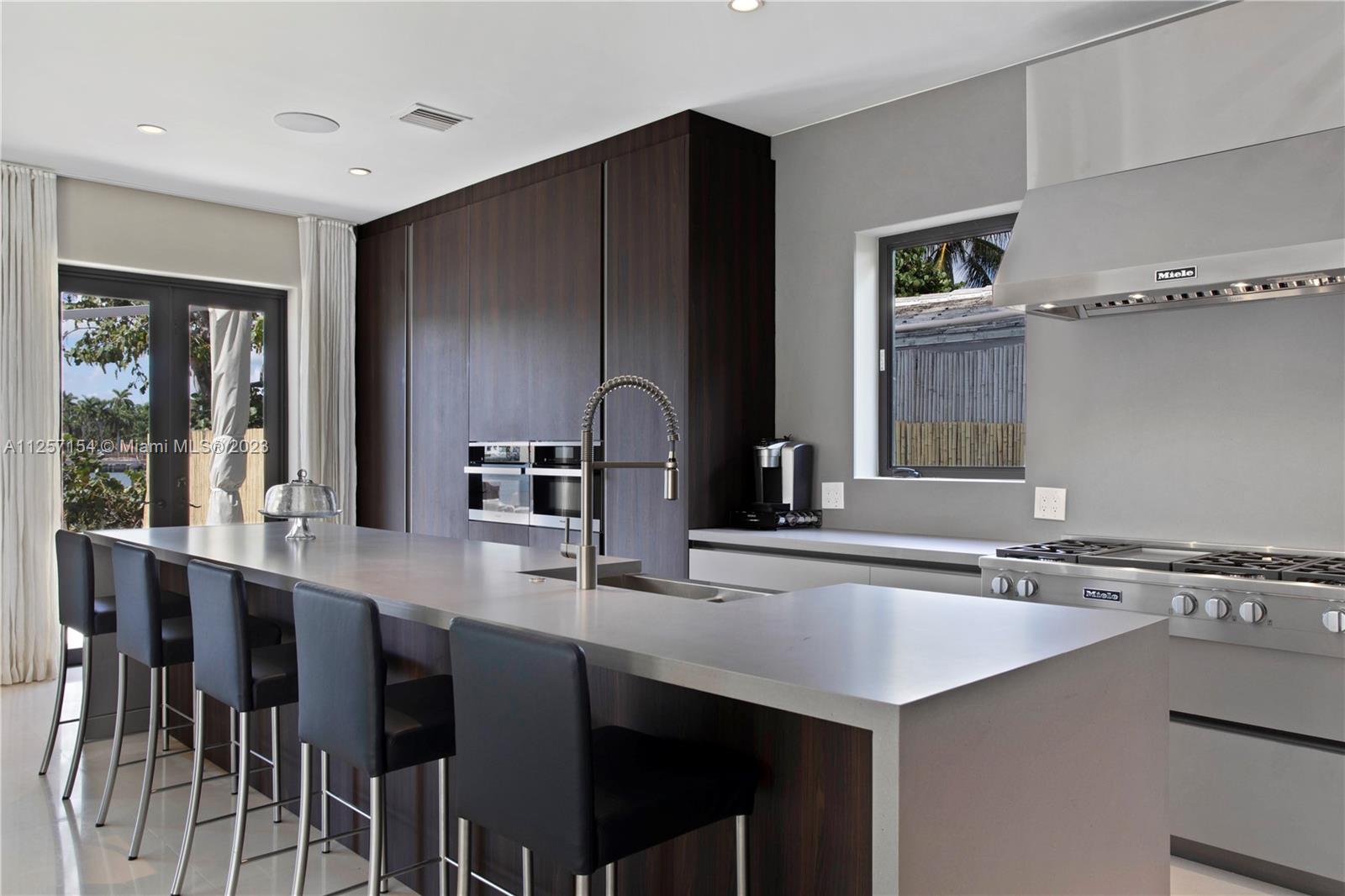 HIBISCUS ISLAND - Residential