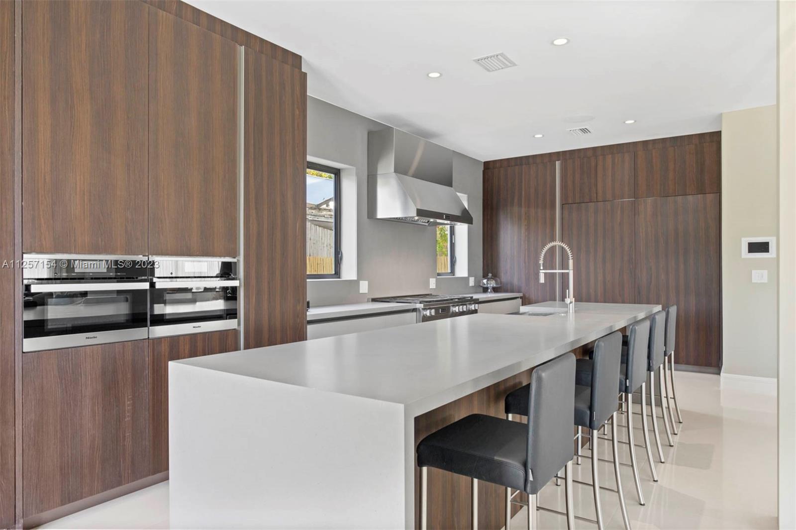 HIBISCUS ISLAND - Residential