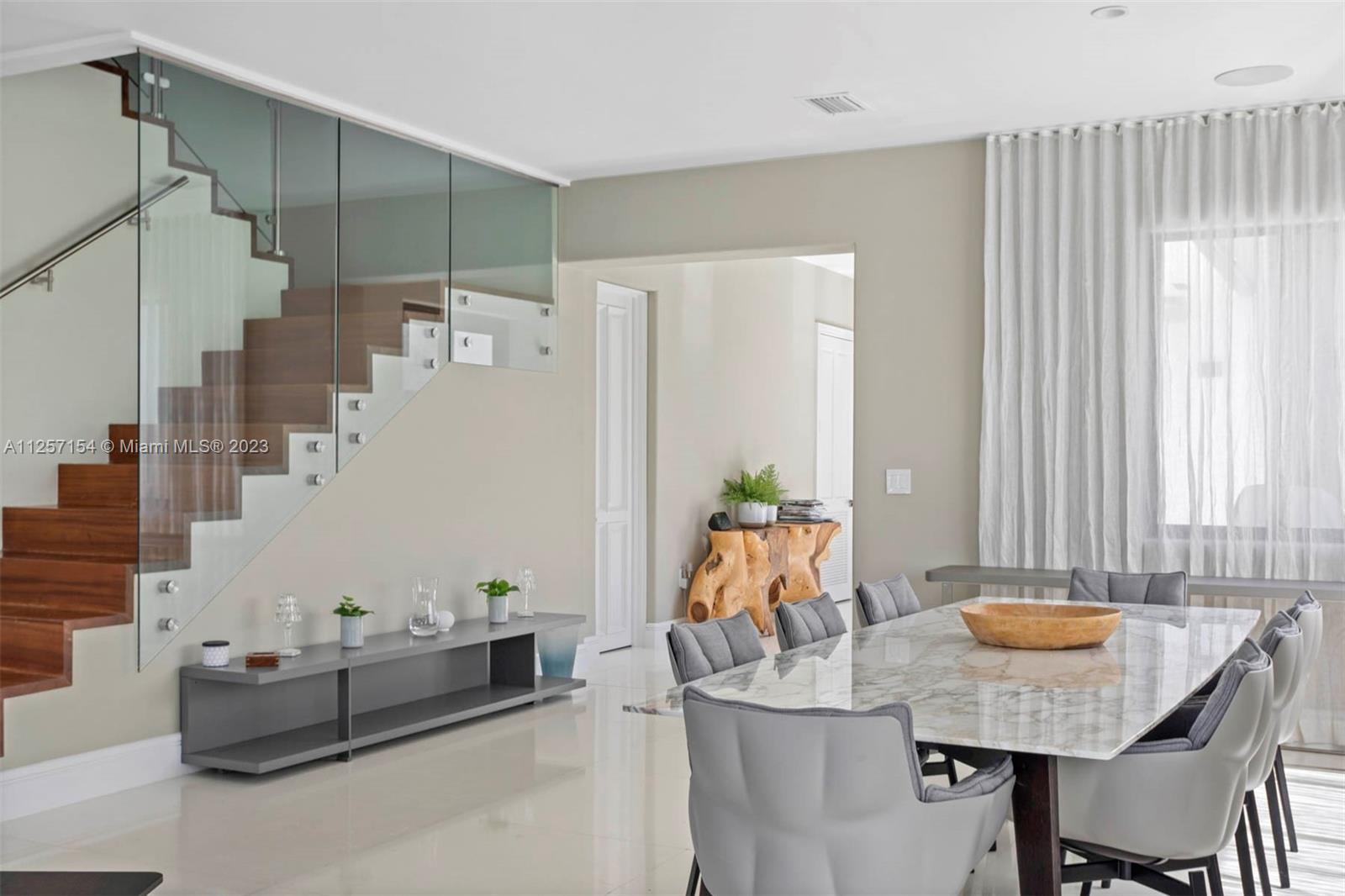 HIBISCUS ISLAND - Residential