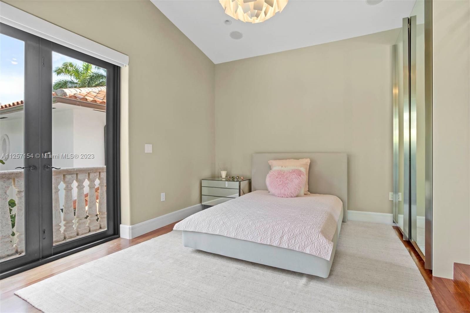 HIBISCUS ISLAND - Residential