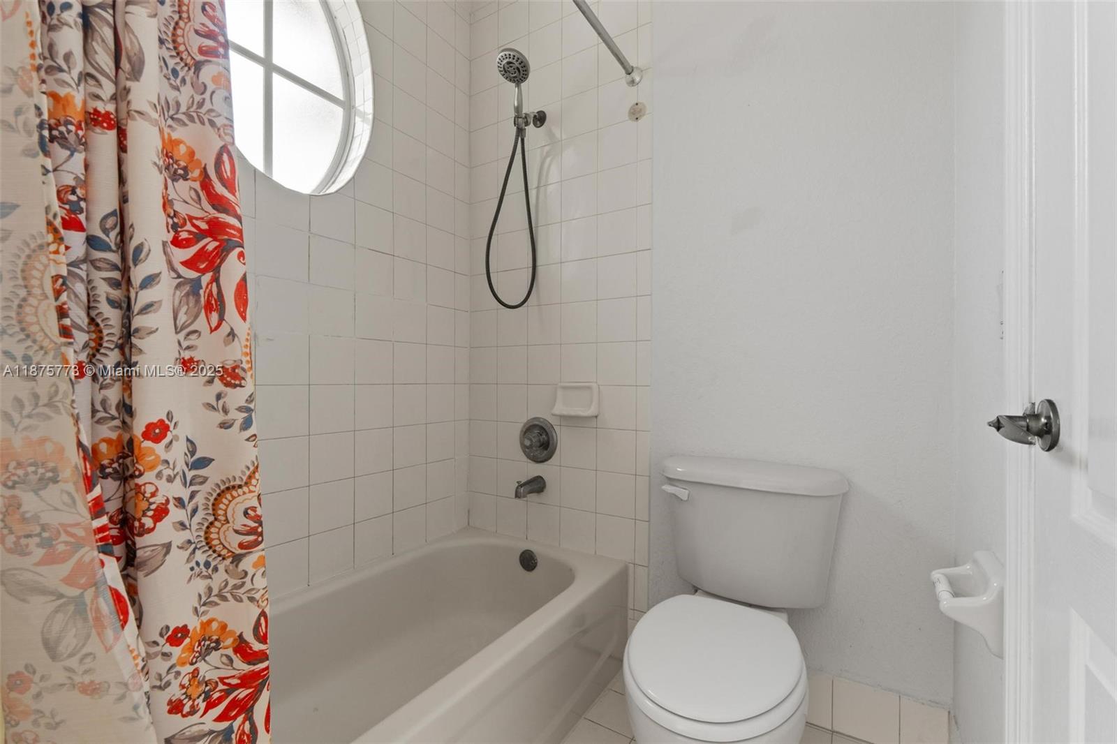 ISLANDS AT DORAL NORTHWES - Residential