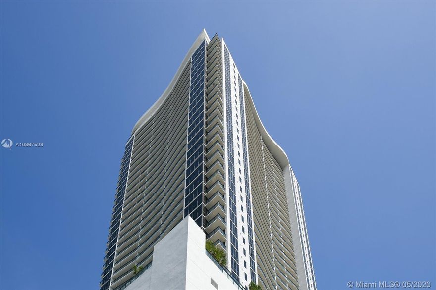 Incredible 1 bedroom 1.5 bathrooms in the A&E District. &#xD;&#xA;Breathtaking views overlooking the bay. 30,000 square feet of amenities including Sunrise Pool, Sunset Pool, Jacuzzi, Eco-Friendly Gardens, Sun Deck, 3,000 sqft state of the art gym, Spa, Sauna & Treatment Room, Indoor/Outdoor Yoga Garden, Racquetball Court, Theater, Social Room, Children&#x2019;s Playroom & Lab, Indoor/Outdoor Pool Bar & Cafe 24/7 security, concierge, management on site, self parking. Easy to Show. Immediate Occupancy.