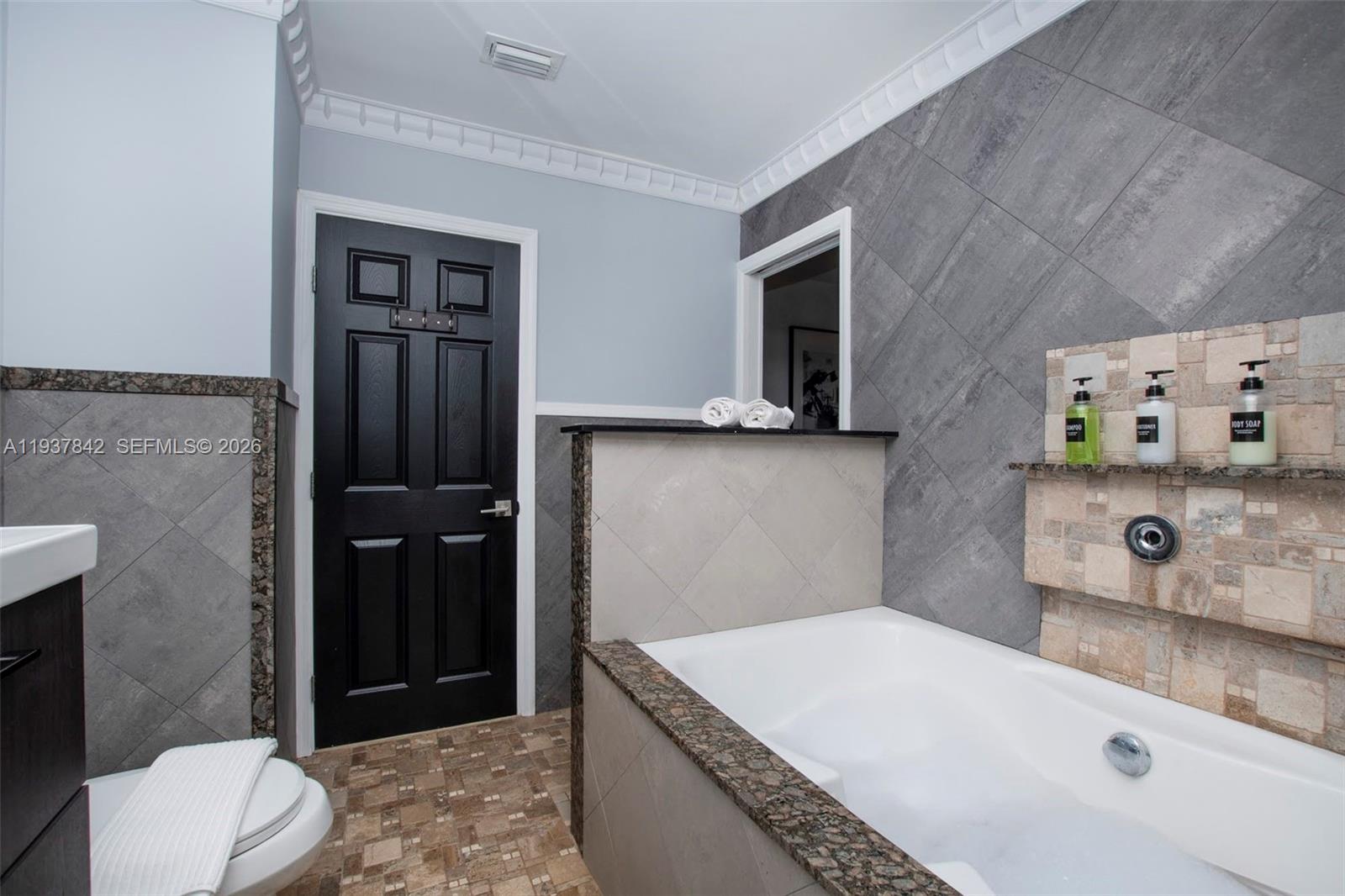 LAUDERDALE VILLAS - Residential Lease