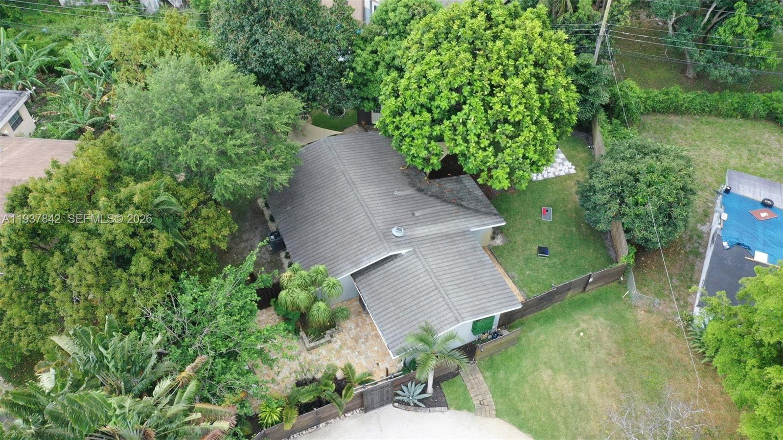 LAUDERDALE VILLAS - Residential Lease