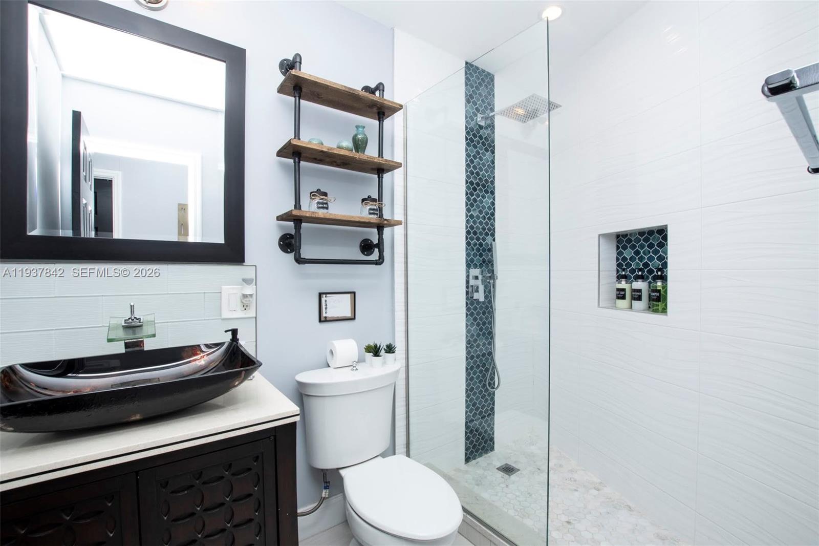 LAUDERDALE VILLAS - Residential Lease