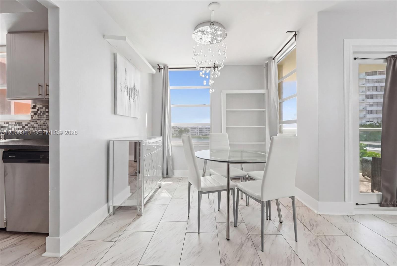 BUCKLEY TOWERS CONDO - EA - Residential