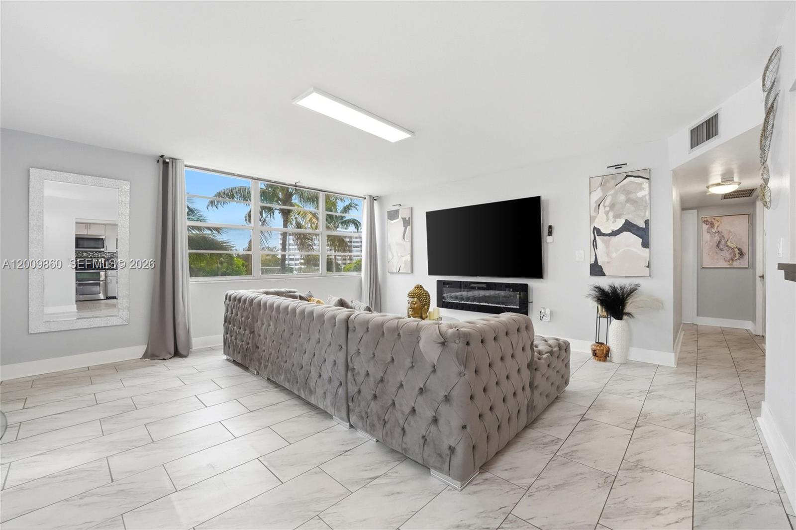 BUCKLEY TOWERS CONDO - EA - Residential