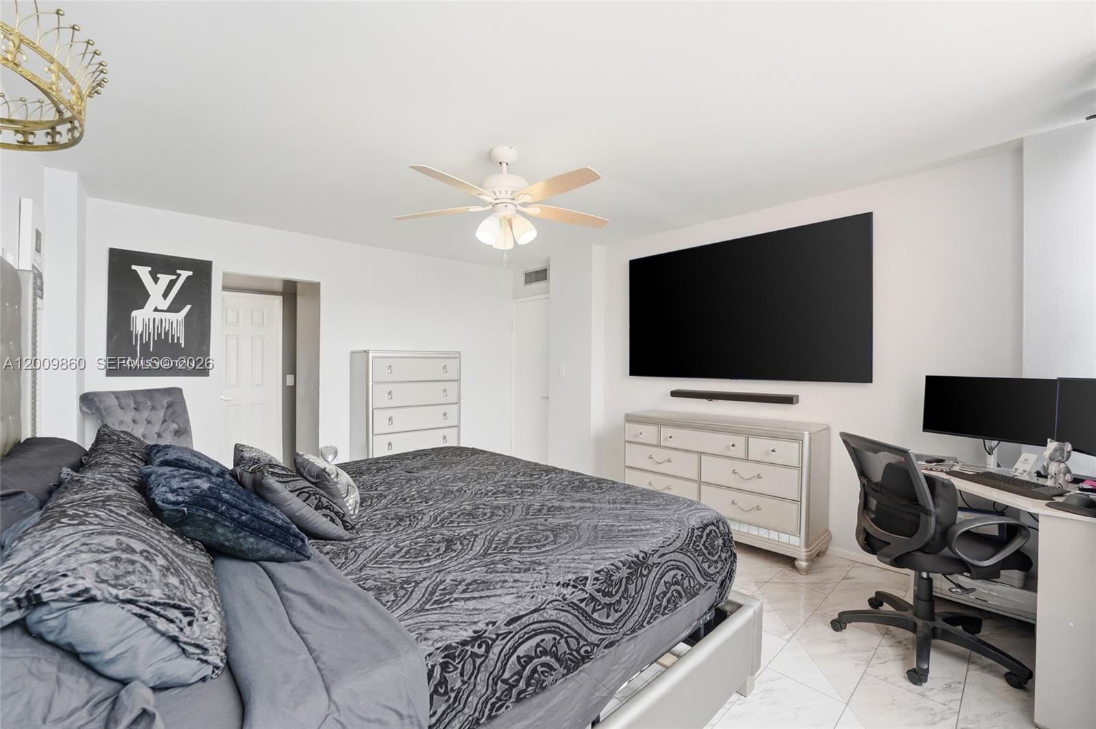 BUCKLEY TOWERS CONDO - EA - Residential