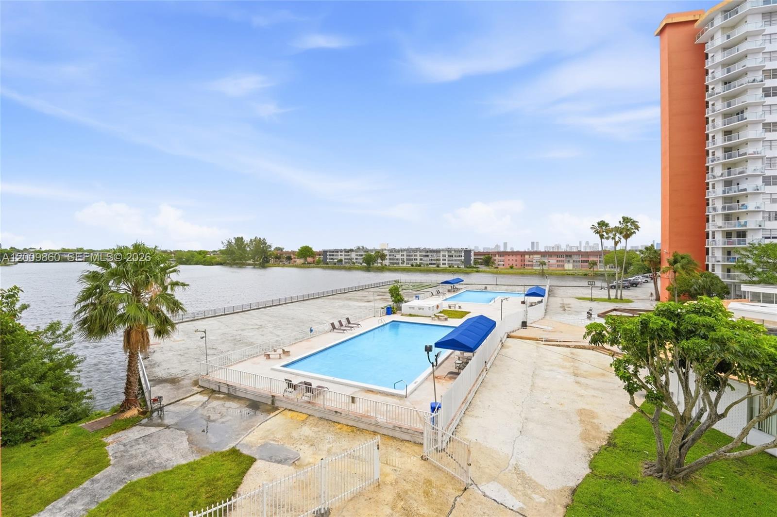 BUCKLEY TOWERS CONDO - EA - Residential