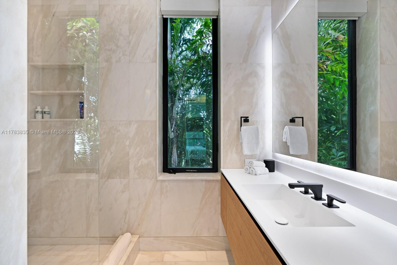 DI LIDO ISLAND - Residential