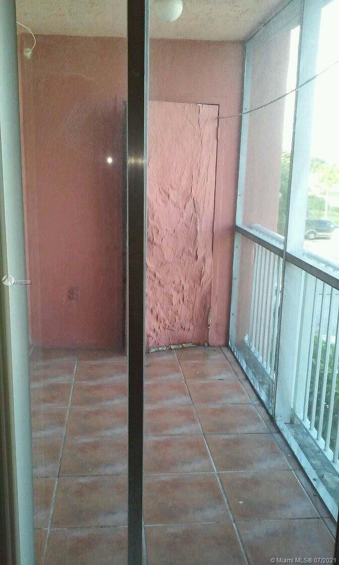 POINT SOUTH CONDO - Residential
