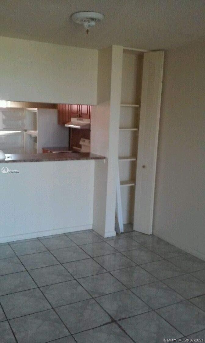 POINT SOUTH CONDO - Residential