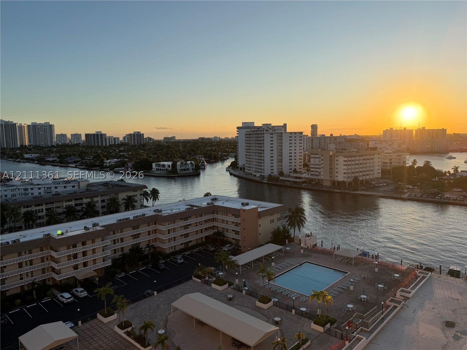1865 S Ocean Dr 14I