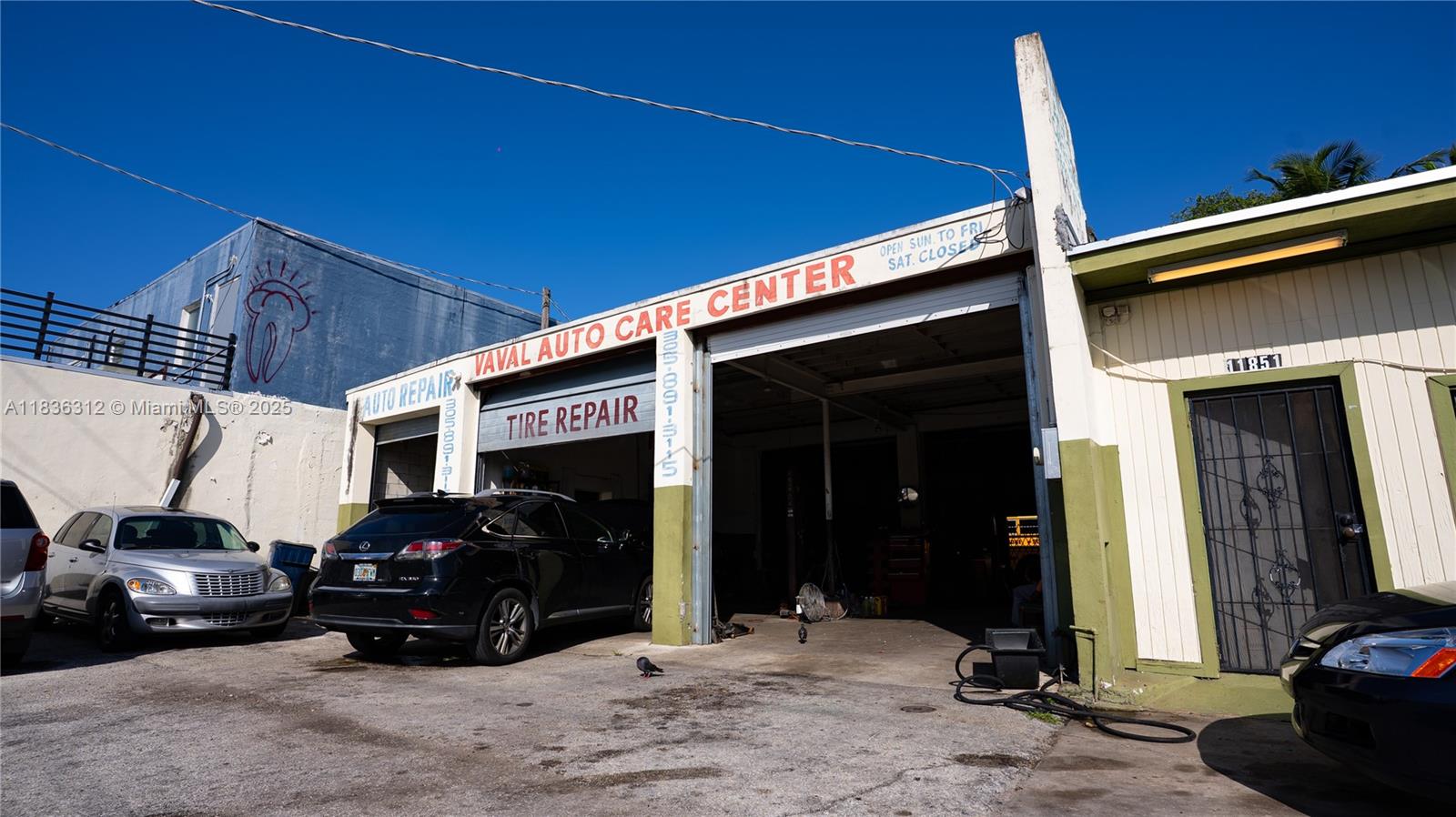 11851 W Dixie Hwy