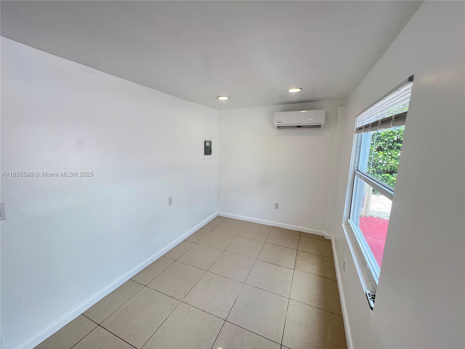 548 NW 30th St 2