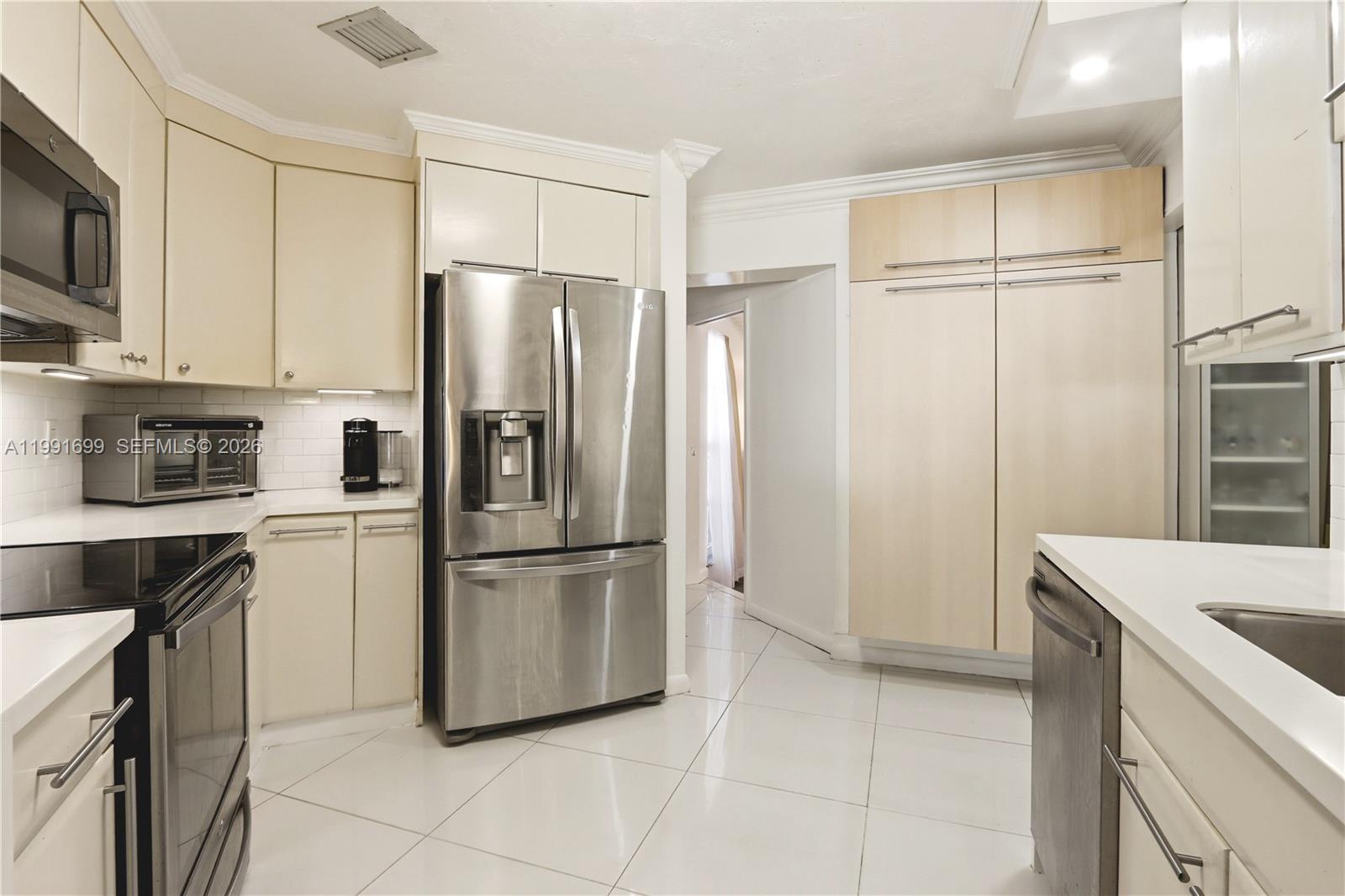 HEFTLER HOMES SUNSET PARK - Residential