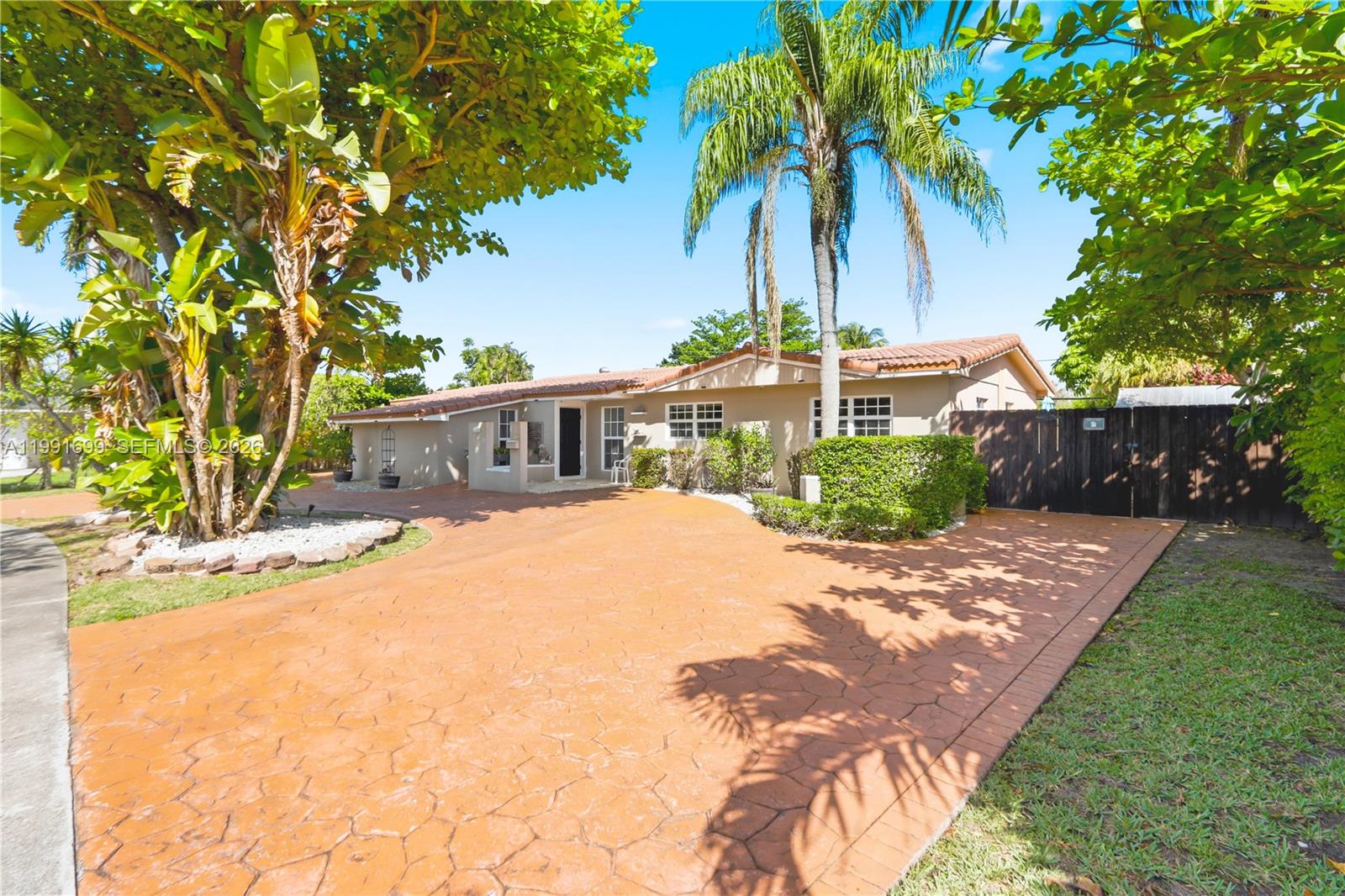 HEFTLER HOMES SUNSET PARK - Residential