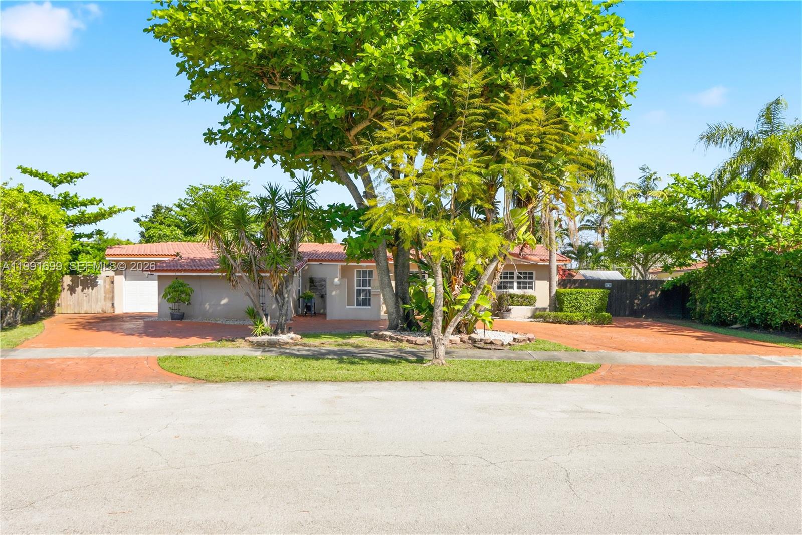 HEFTLER HOMES SUNSET PARK - Residential