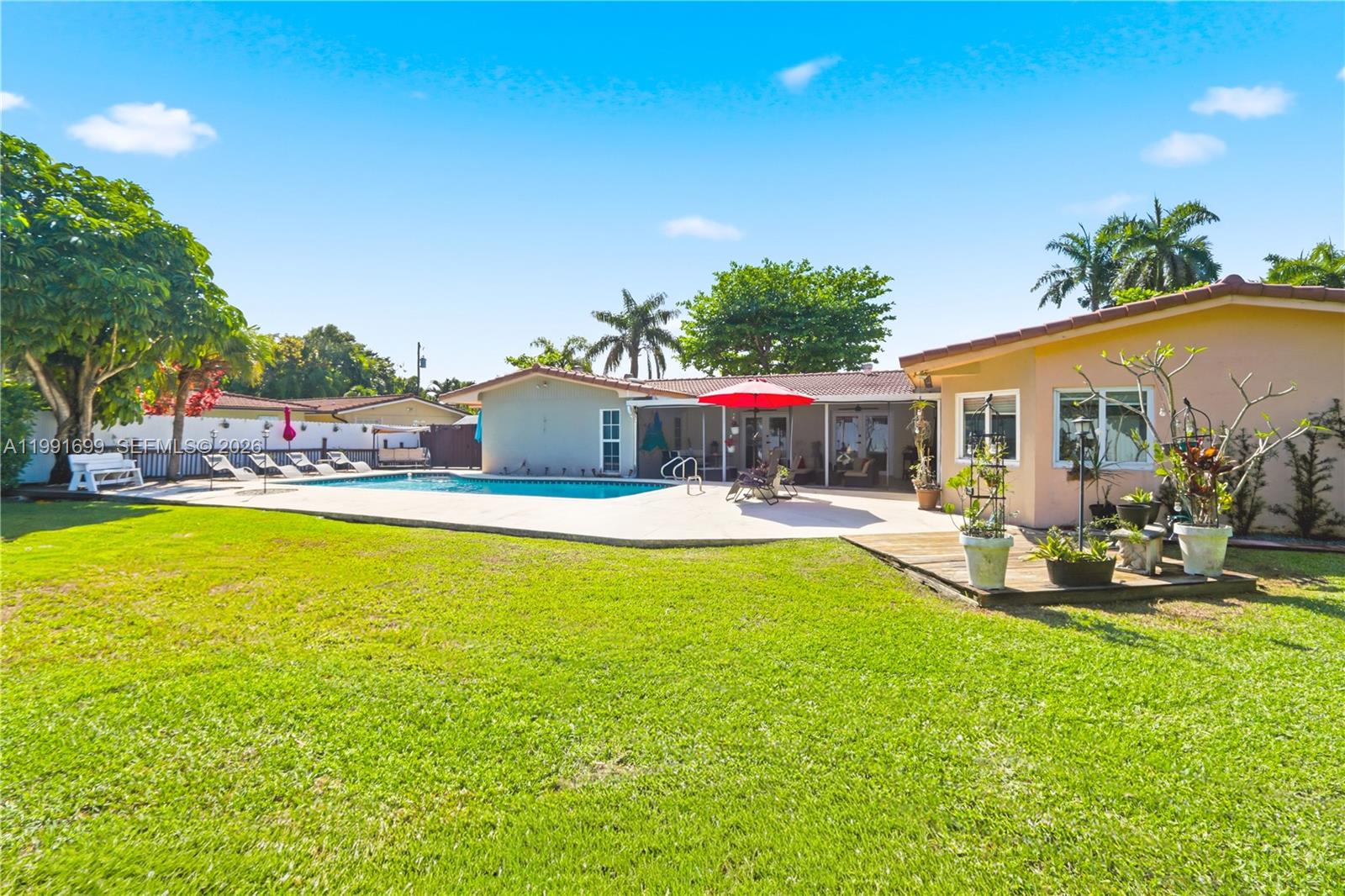 HEFTLER HOMES SUNSET PARK - Residential