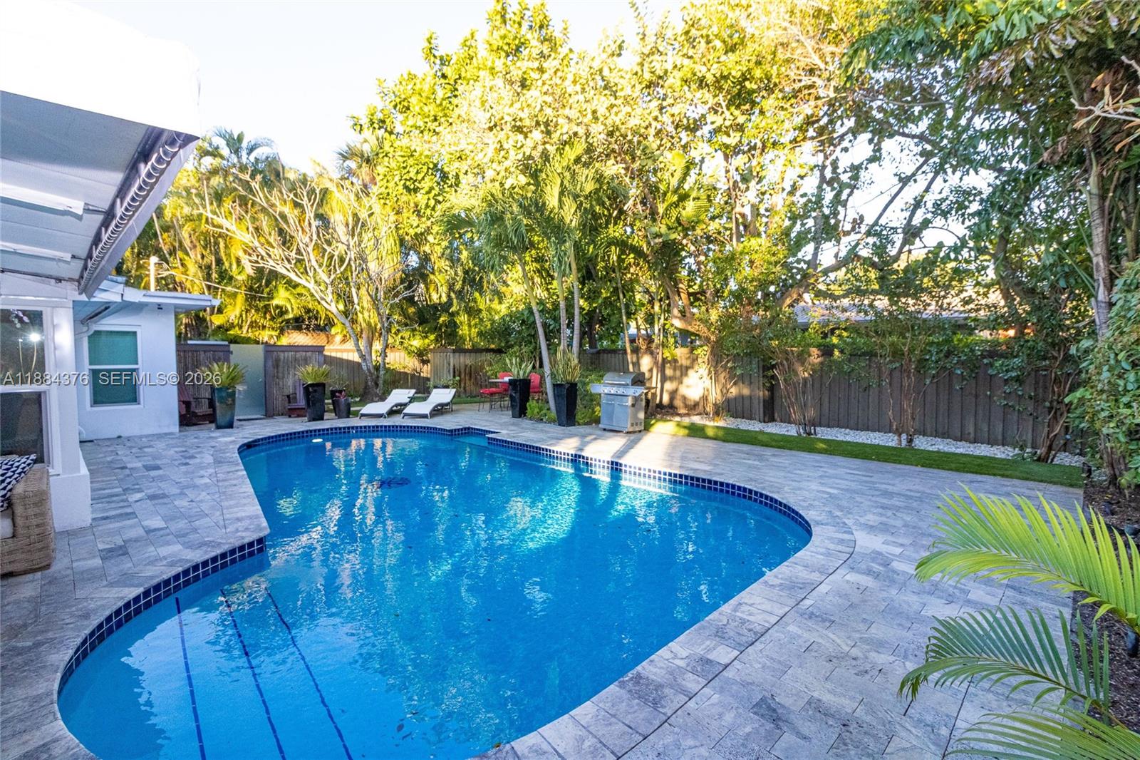 MACARTHUR PARK - Residential