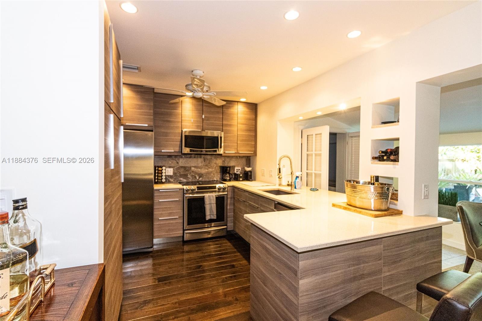 MACARTHUR PARK - Residential