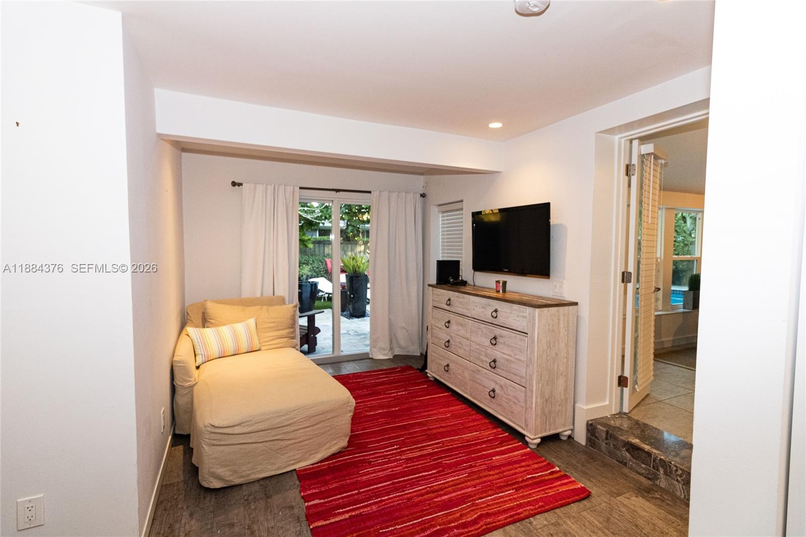 MACARTHUR PARK - Residential