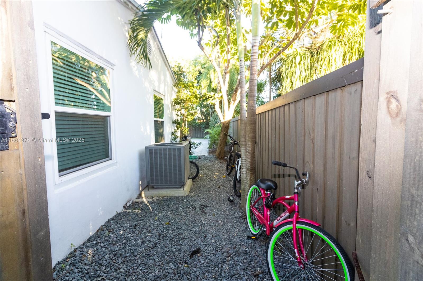 MACARTHUR PARK - Residential