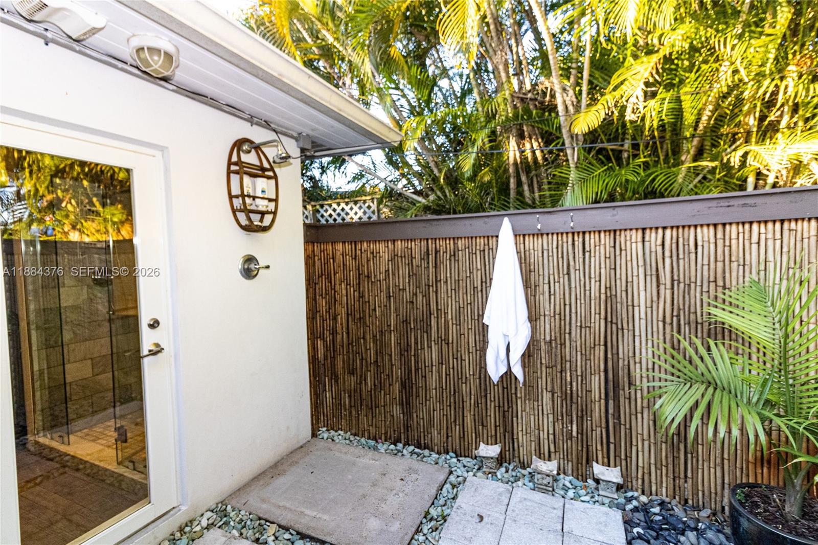 MACARTHUR PARK - Residential