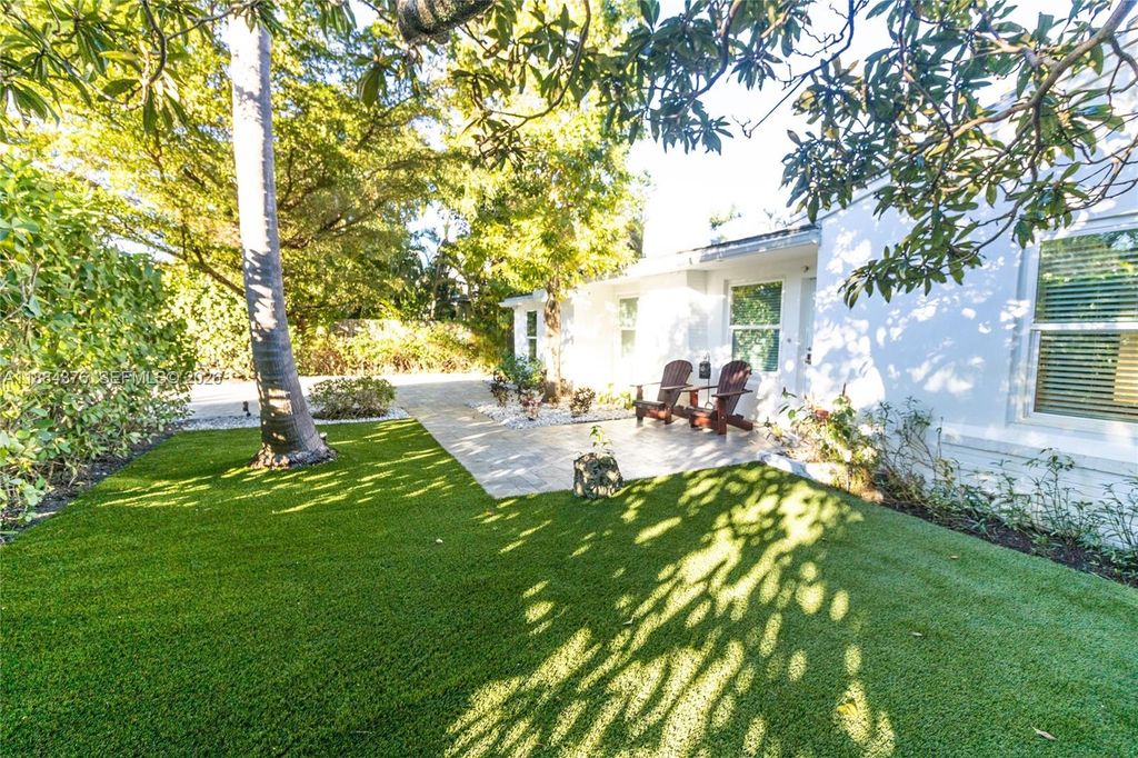 Photo of 744 NE 16th Ave, Fort Lauderdale, FL 33304 (MLS # A11884376)