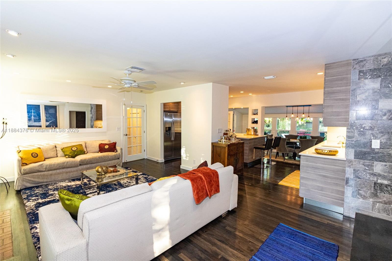 MACARTHUR PARK - Residential