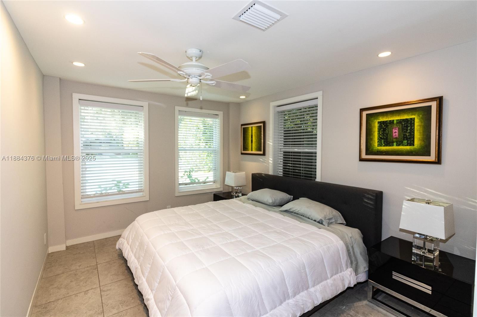 MACARTHUR PARK - Residential
