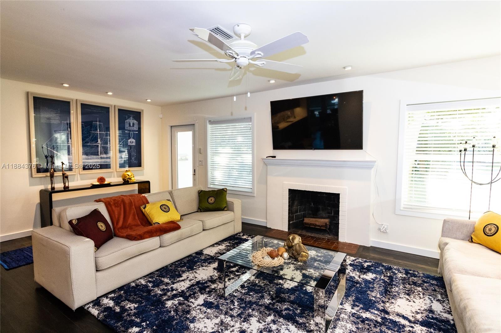 MACARTHUR PARK - Residential
