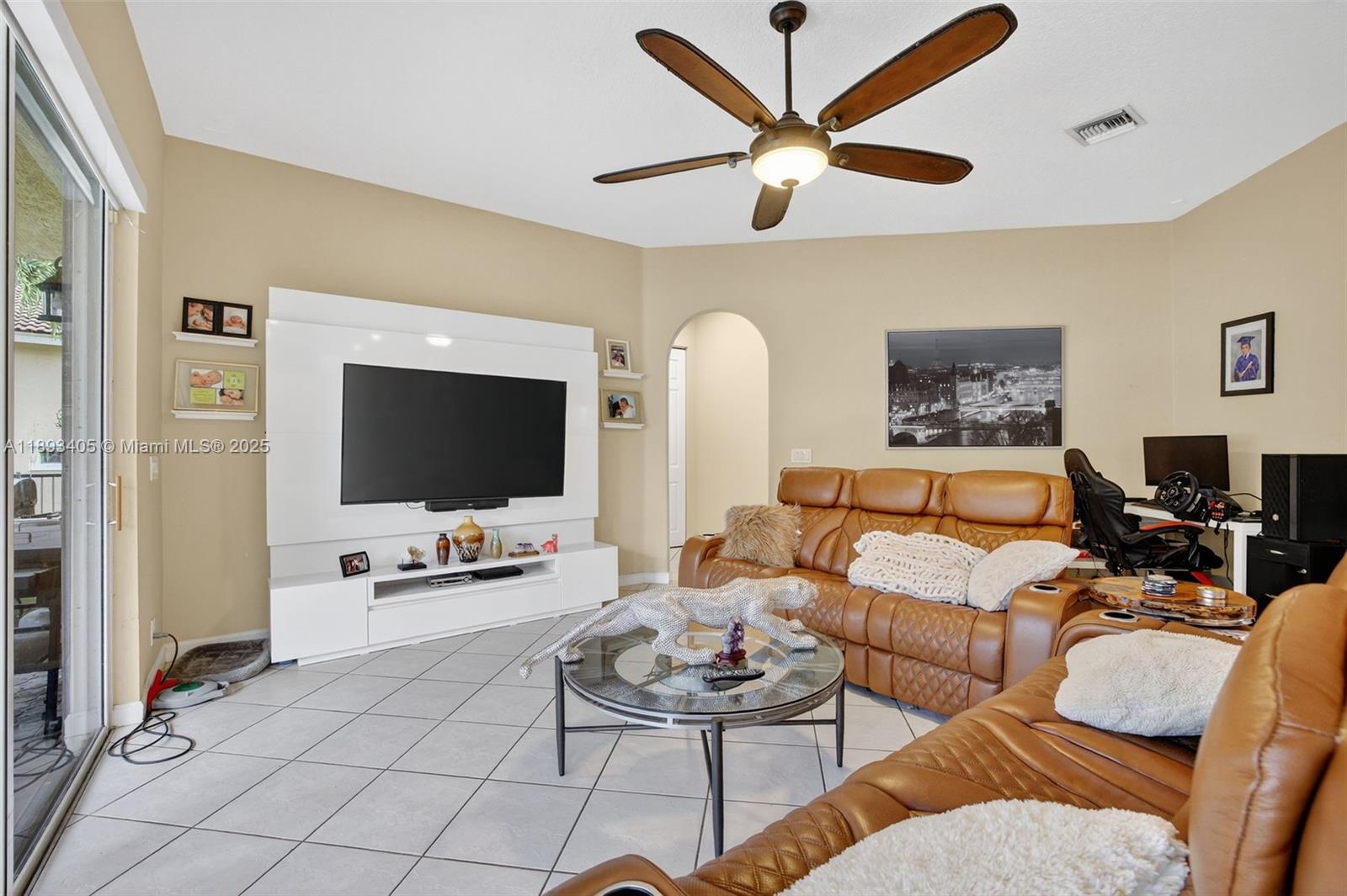 WYNDHAM LAKES CENTRAL - Residential